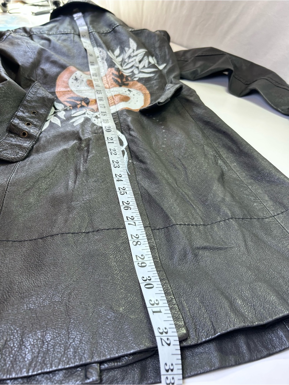 Y2K Le Château Black Leather Trench Coat Painted Back Graphic 90’s Grunge Size S - Picture 4 of 14